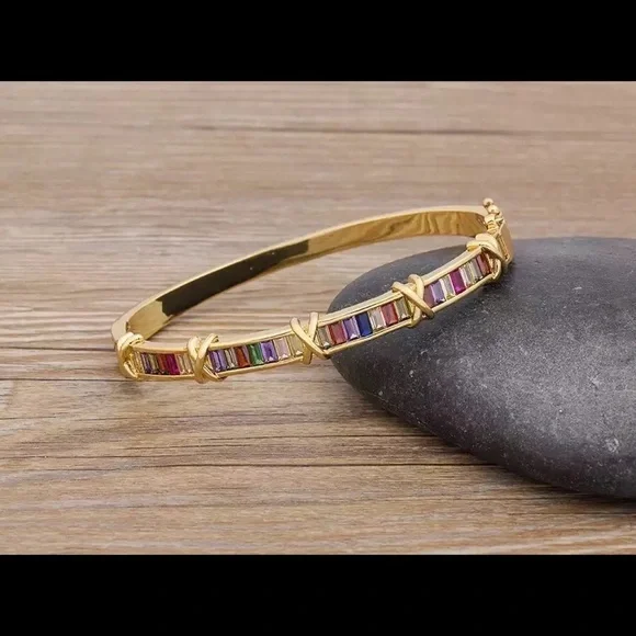 Multi colored bracelet - Picture 8 of 16